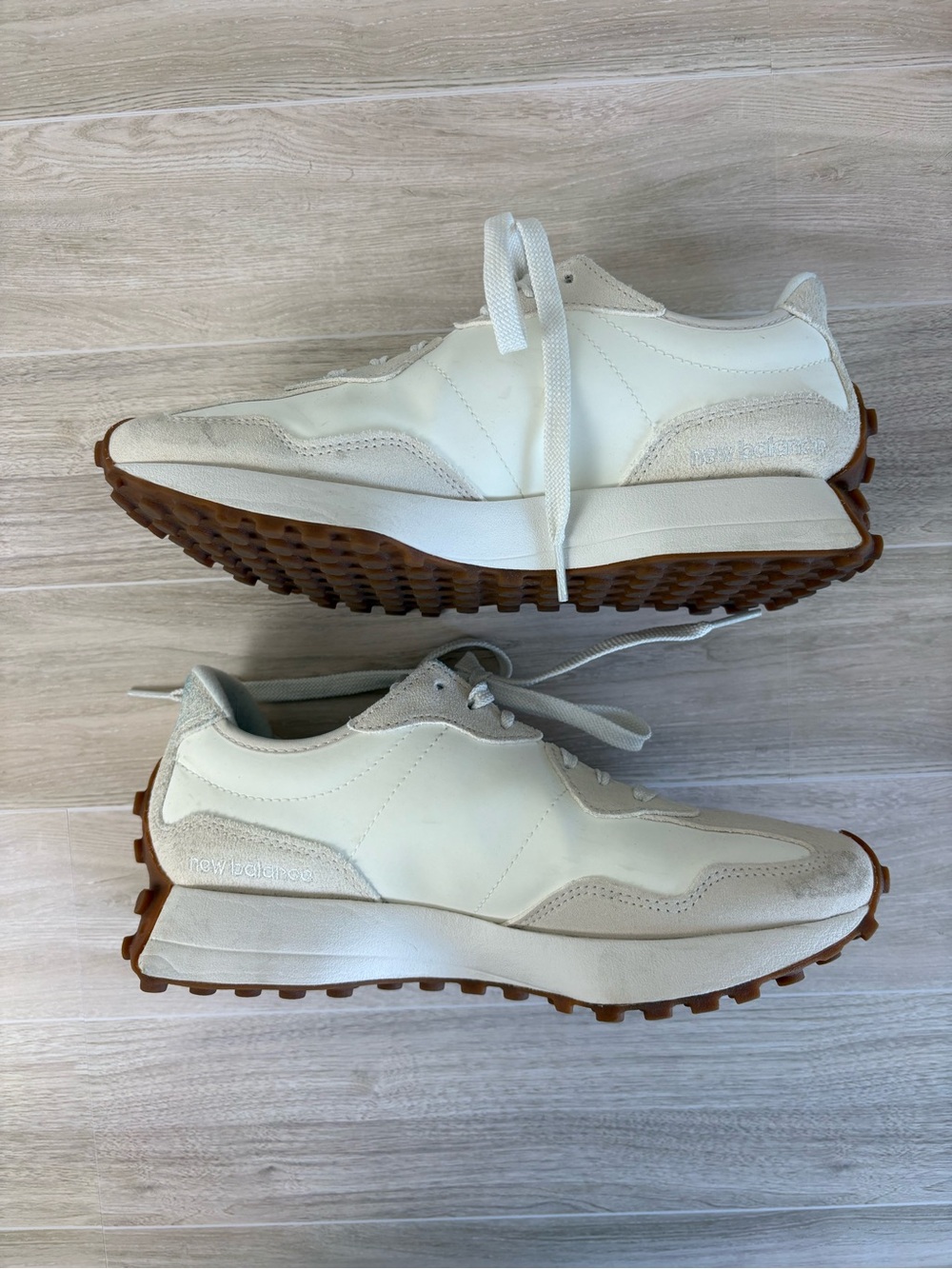 New Balance 327 Sneakers Size 8 Linen & Sea Salt Worn Once Clean Girl Neutral - Picture 6 of 10